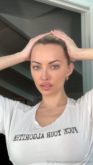 Lindsey Pelas Post #163