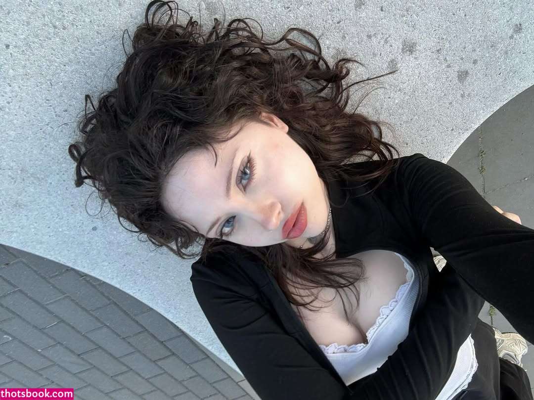 Hirixie Photo #3