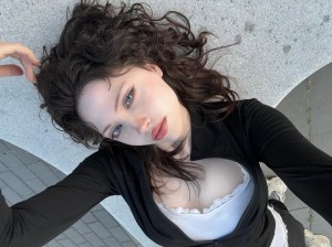 Hirixie Photo #1