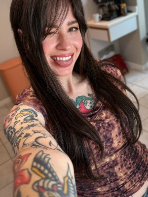 Anisa Jomha Photo #53