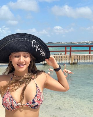 Lucia Chang Navarro Photo #15