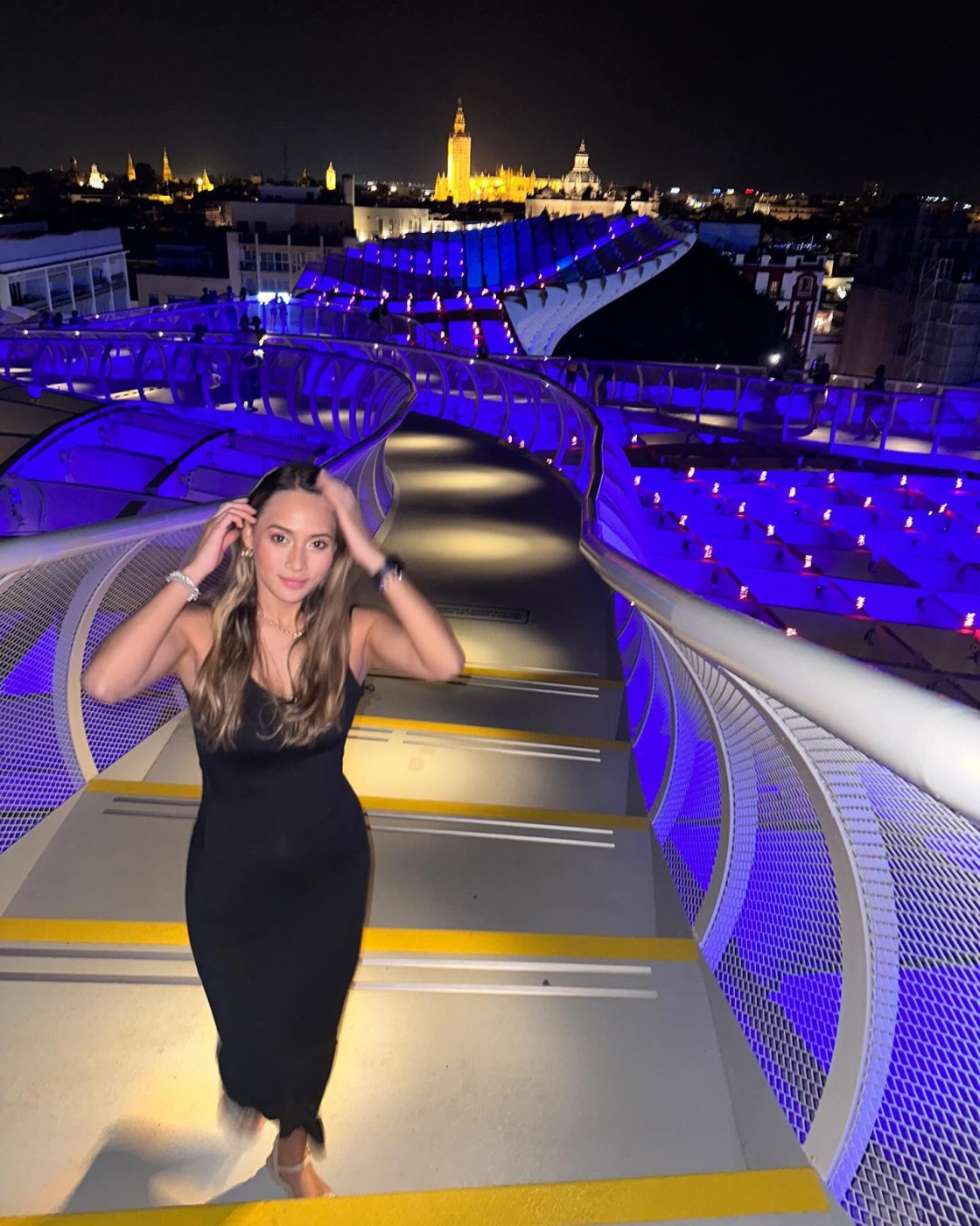 Lucia Chang Navarro Photo #34