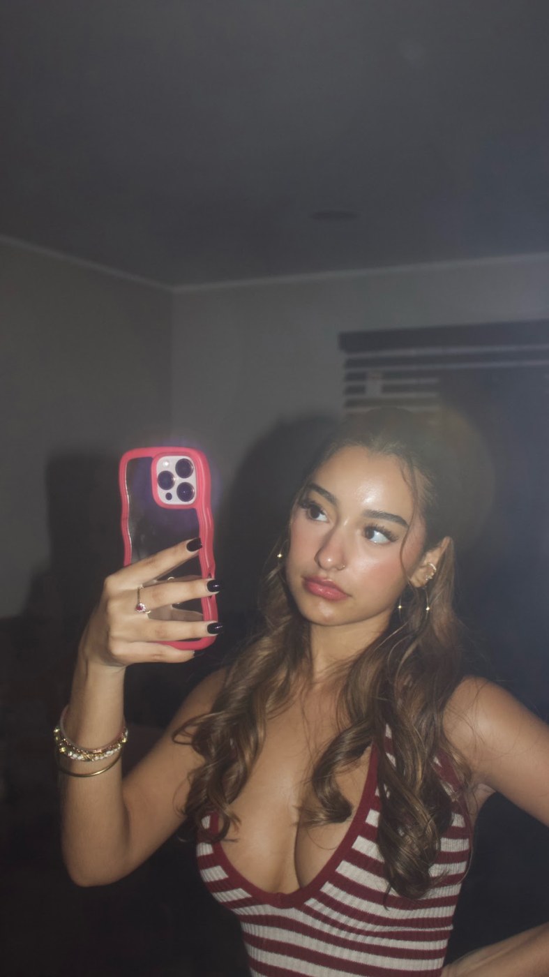 Ashlee Almonte Photo #14