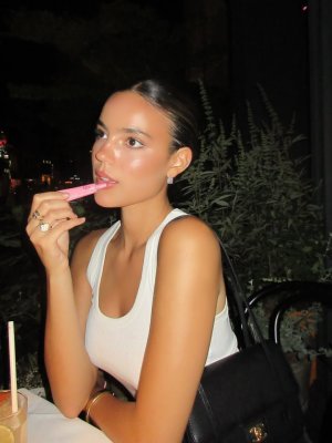 Ella Mendelsohn Photo #134