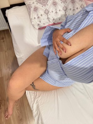 hotmelis2 Photo #35