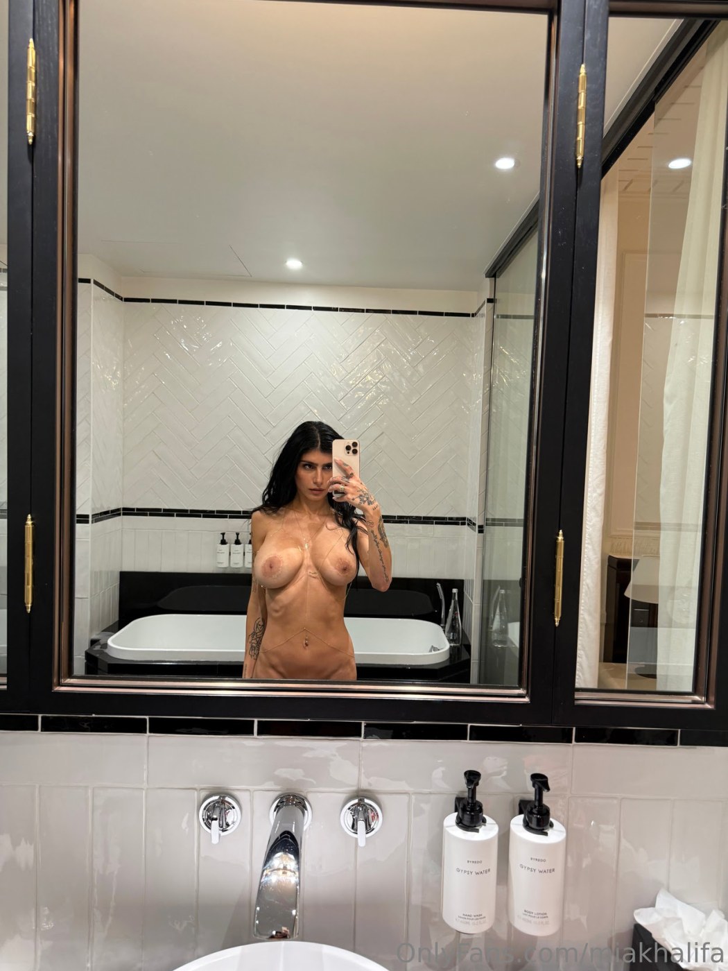 Mia Khalifa Photo #1320