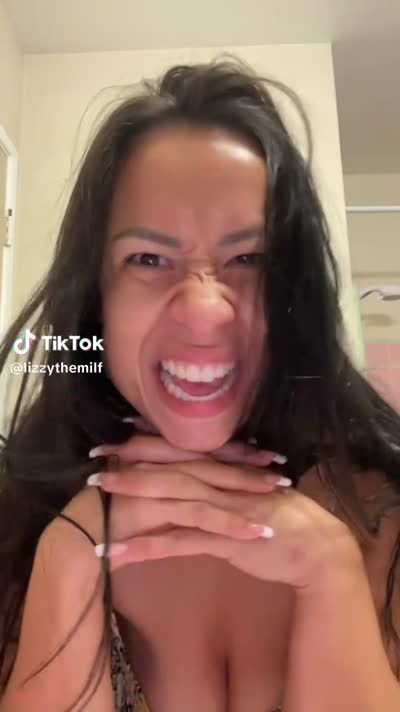 Lizzy Post #74