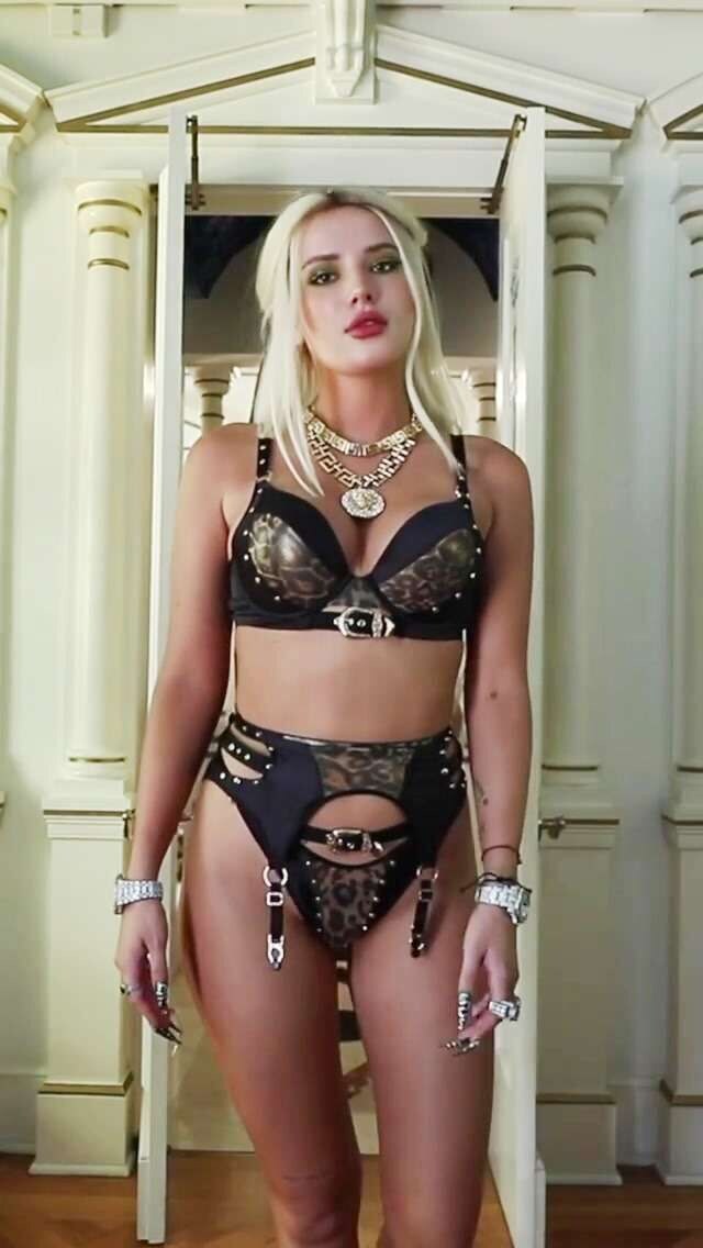 Bella Thorne Leaked Photos and Gifs 88328