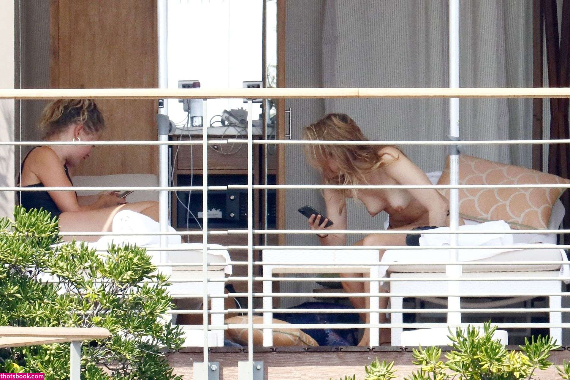 Suki Waterhouse Nude OnlyFans Photos #1 705111