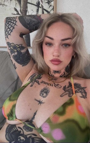 Goth Queen Nude Leaks OnlyFans Photos #3