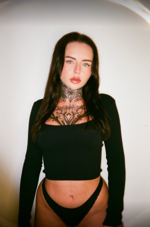 Layla Evans Nude Leaks OnlyFans Photos #4