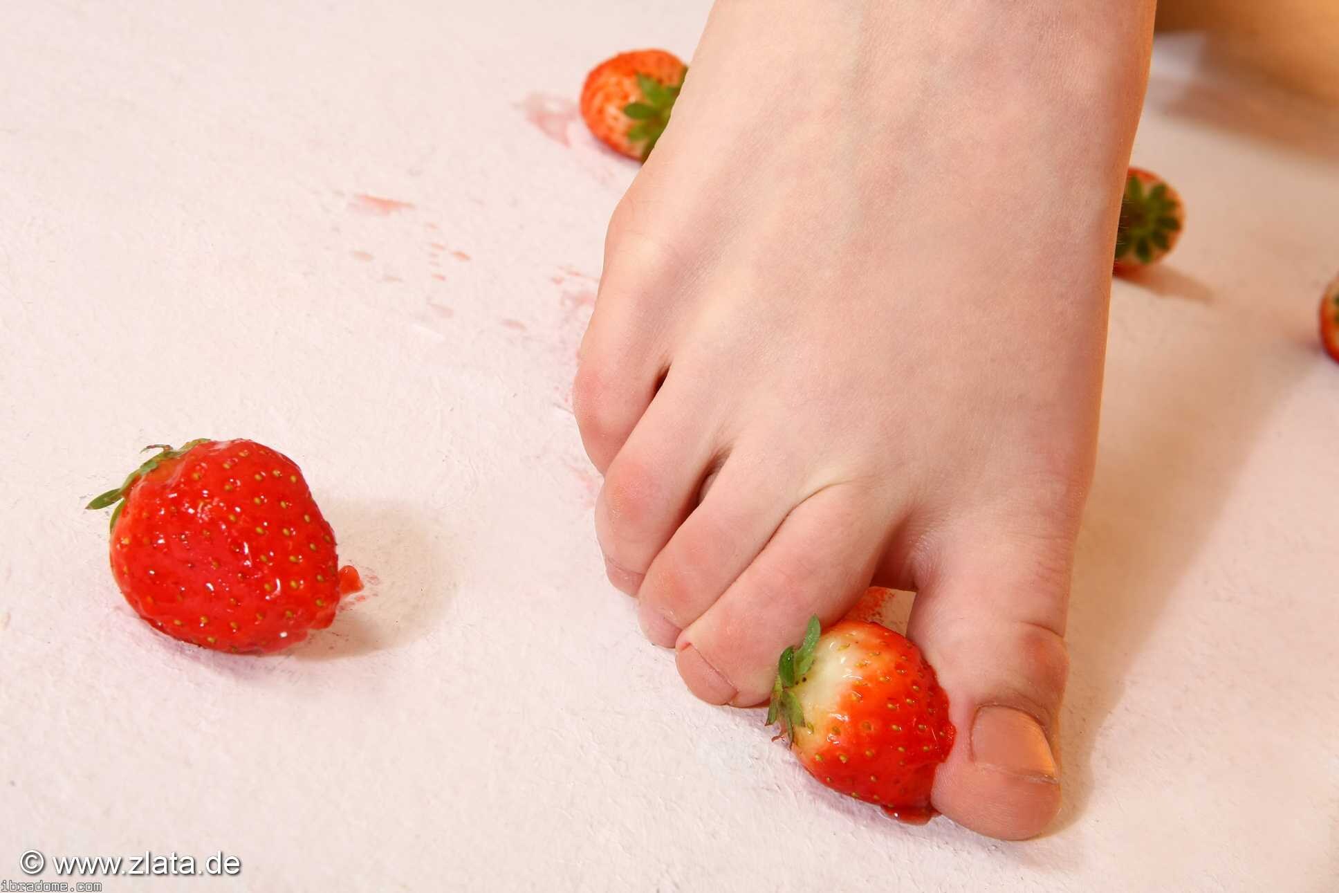 Zlata Nude Photos 400+ Pics 98350