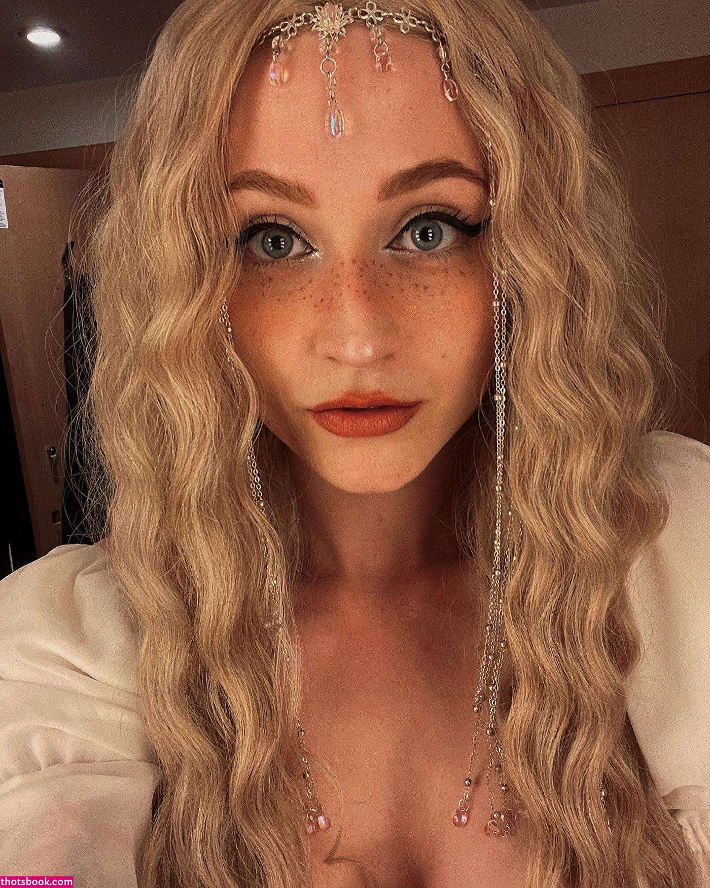 Janet Devlin Photos #1 262051