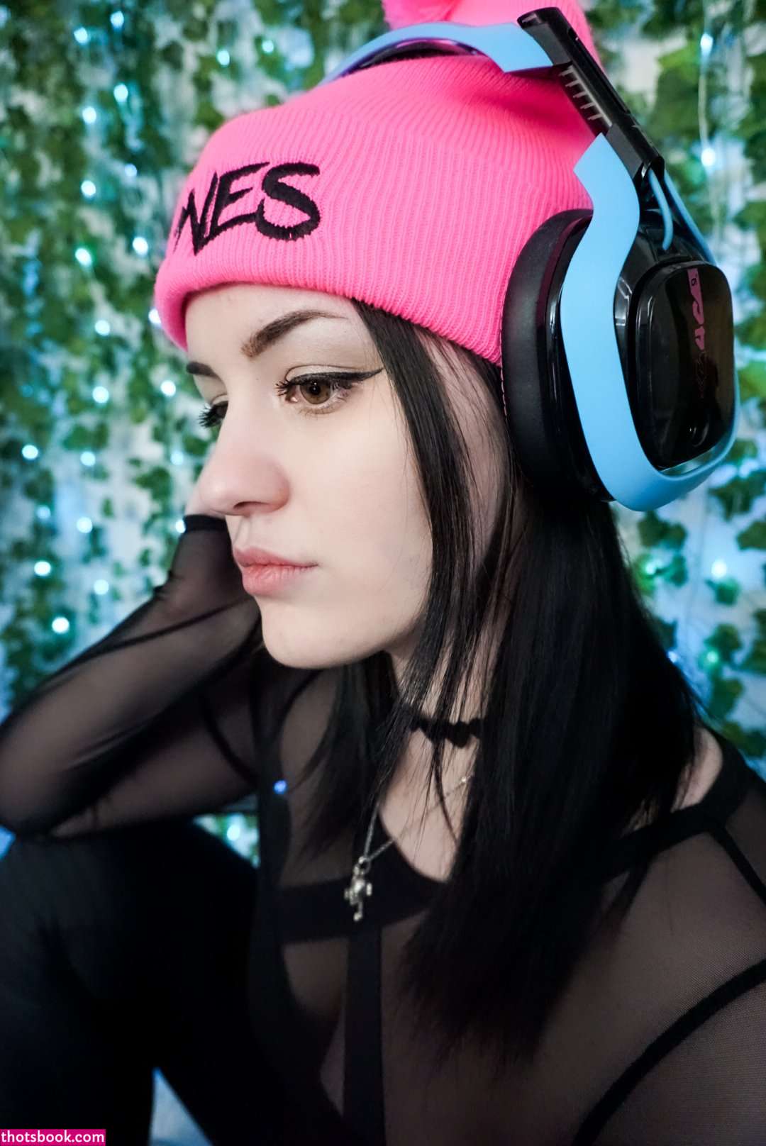 ConcealedBones Photos #13 263627