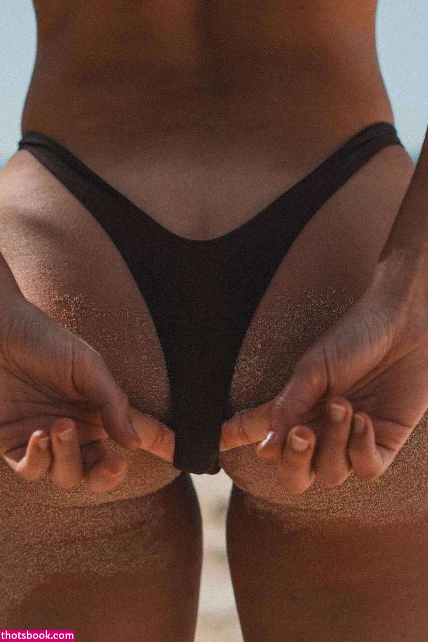 Emily Feld Photos #5 239059