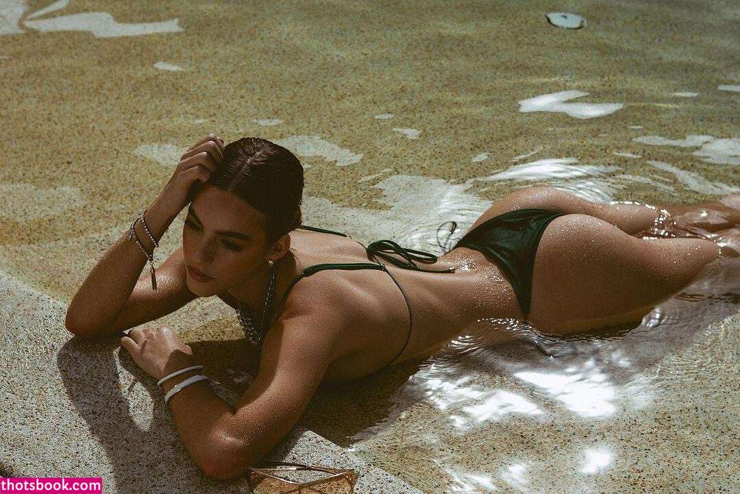 Emily Feld Photos #6 239395