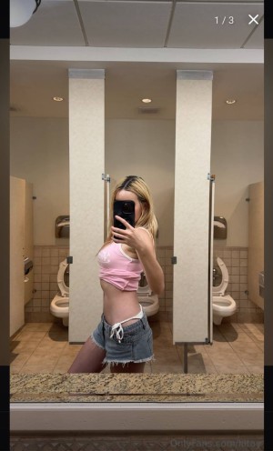 Lil Tay Nude Leks OnlyFans Photos #1
