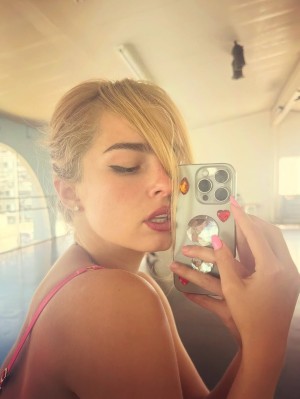 Addison Rae Nude Leaks OnlyFans Photos #9