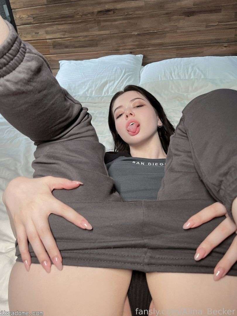 Alina Becker Photos #1 129522