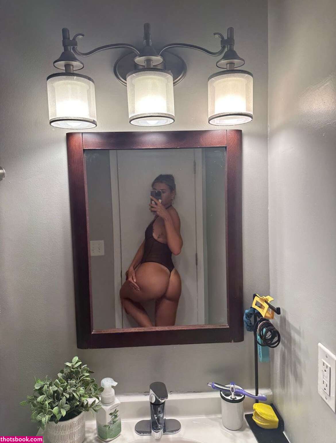 Justine Ouellet justineaouellet Nude Photos #12 457082