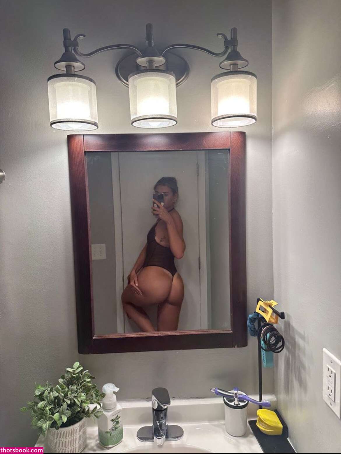 Justine Ouellet justineaouellet Nude Photos #12 457098