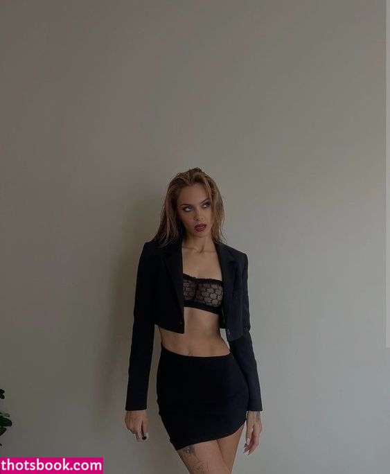 Pelinay Igit Nude OnlyFans Photos #4 419785