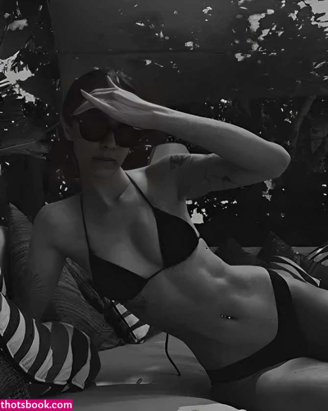 Pelinay Igit Nude OnlyFans Photos #7 419802