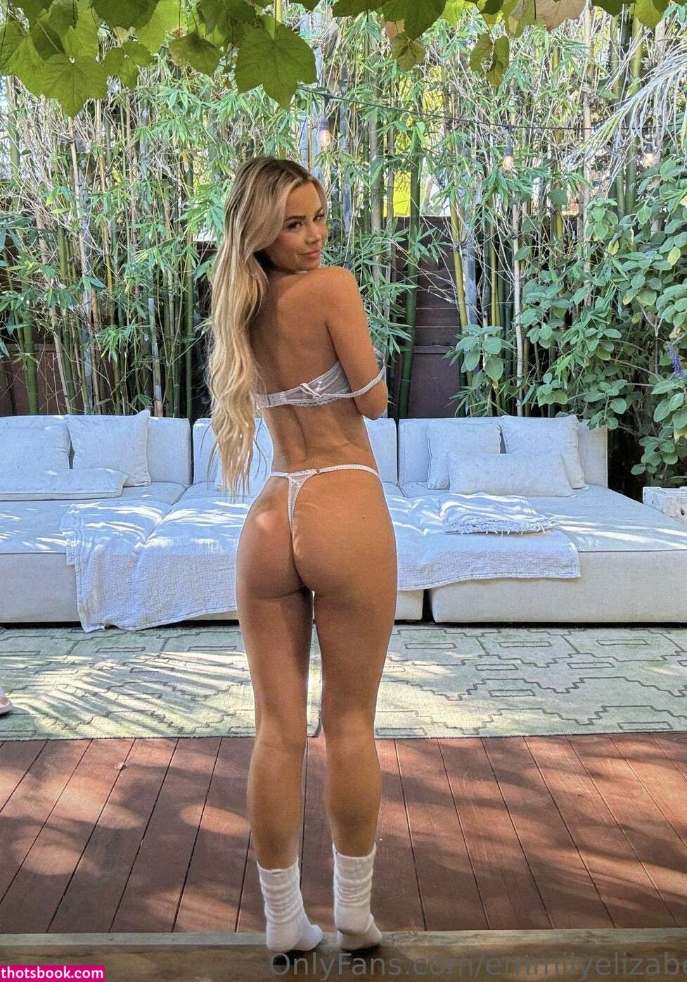 Emily Elizabeth Nude Photos #13 460308