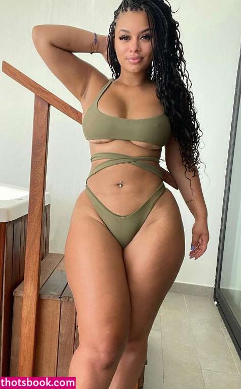 Winny Munhoz Nude Photos #4 461742