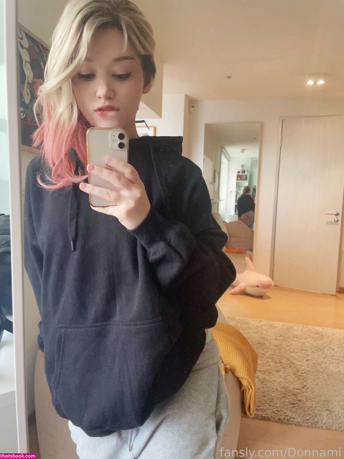 Donna loli Nude Photos #18 424327