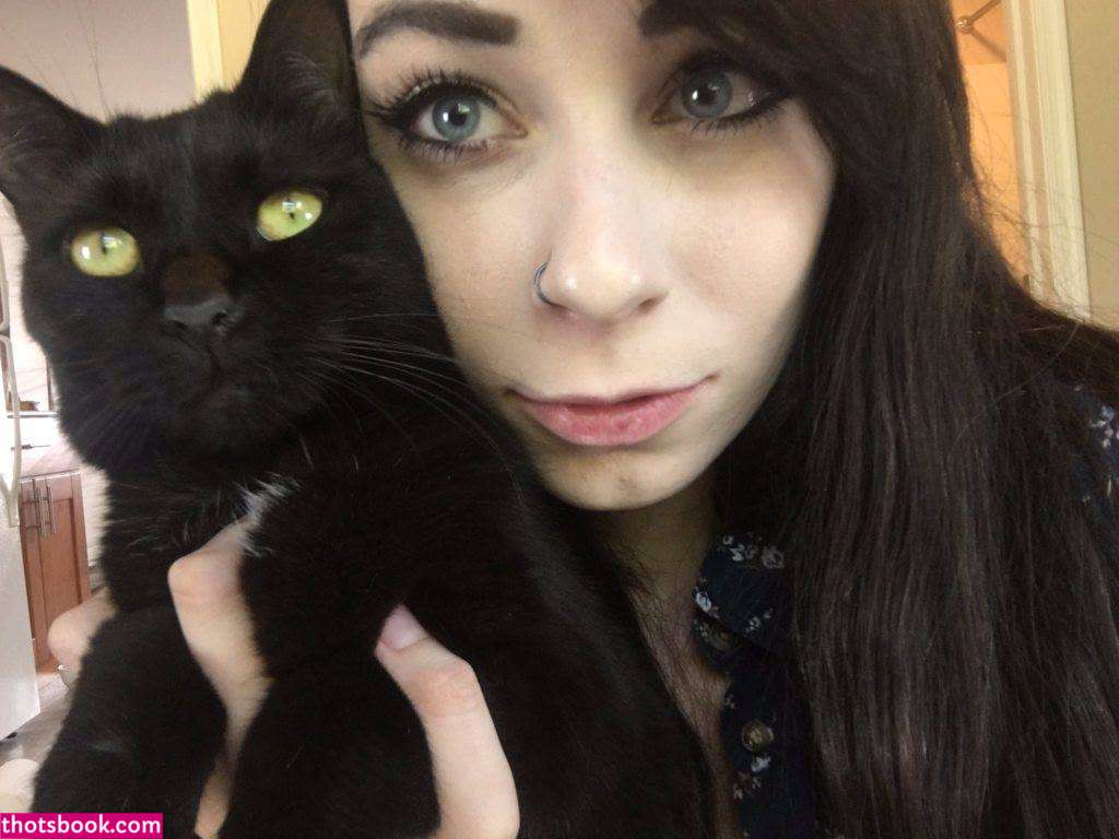 Eevee Frost Nude OnlyFans Photos #3 425725