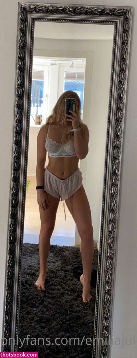 emiliajulie Nude Leaks OnlyFans Photos #7 1307604