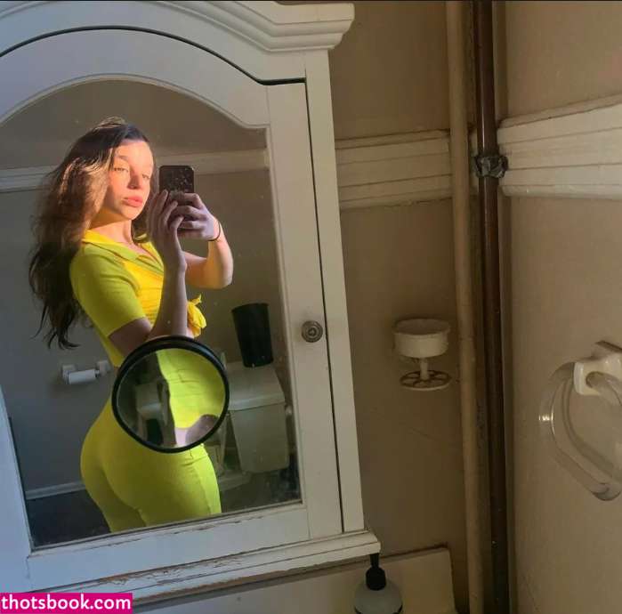 Goodlilfreak Zinnia PoshJewPrincess Nude OnlyFans Photos #3 1259941