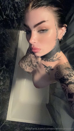 Comeovwhenursober Nude OnlyFans Photos #9