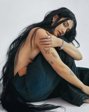 Saffron Sharpe Nude Leaks OnlyFans Photos #3