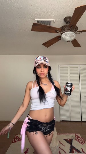 Tara yummy Nude Leaks OnlyFans Photos #1