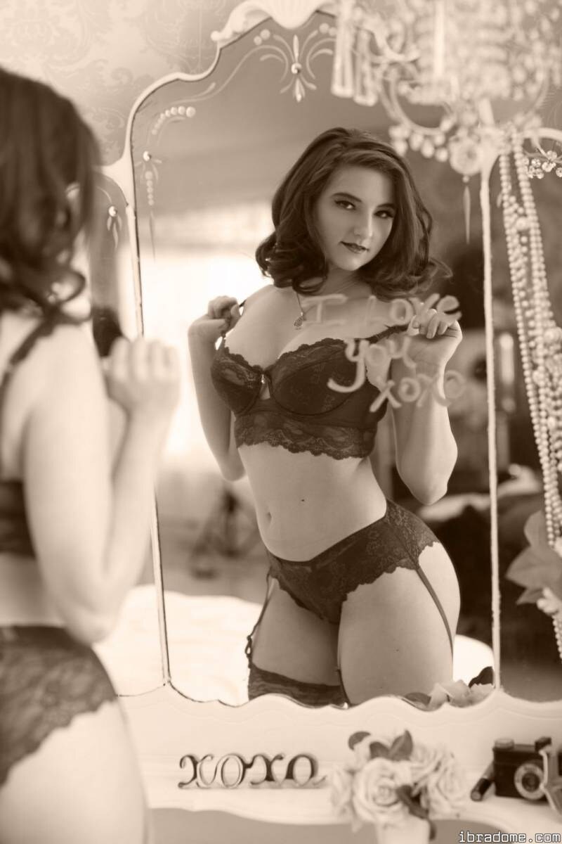 AftynRose Sexy Valentines Boudoir 24973