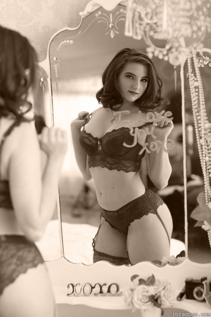 AftynRose Sexy Valentines Boudoir 24978