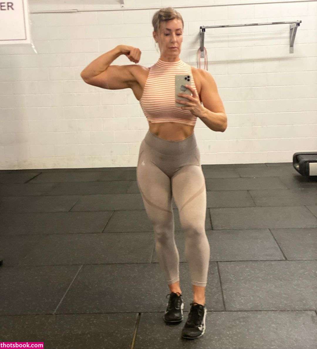 squatsn curves Roguemamacita Nude OnlyFans Photos #9 554636