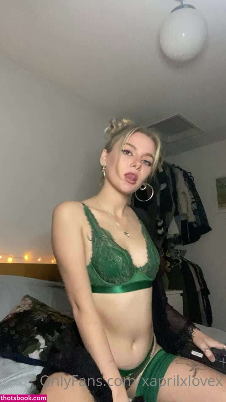 AprilLove UK xaprilxl0vex Nude Leaks OnlyFans Photos #1 1438076