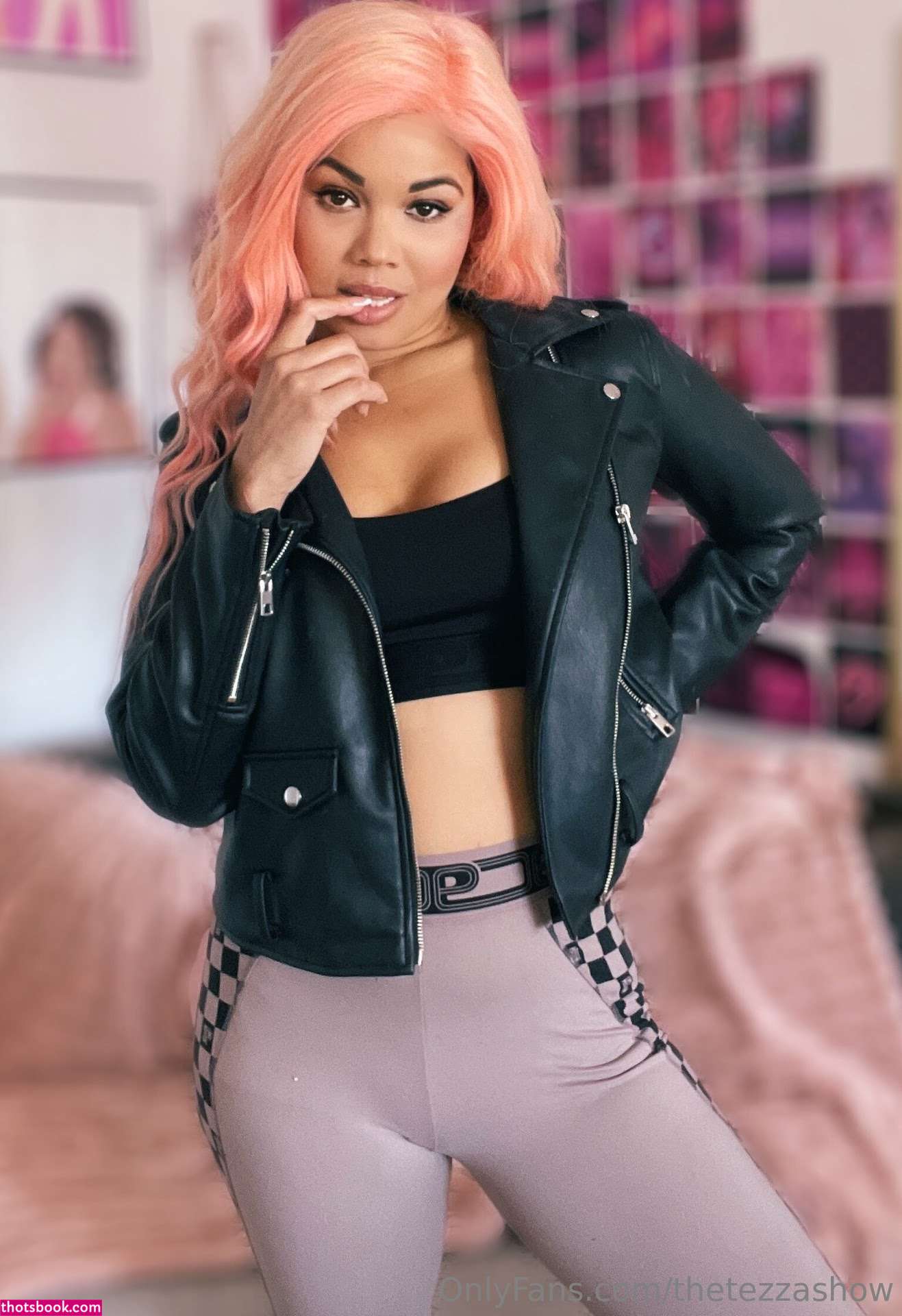 Tezza thetezzashow Nude Leaks OnlyFans Photos #2 1441392