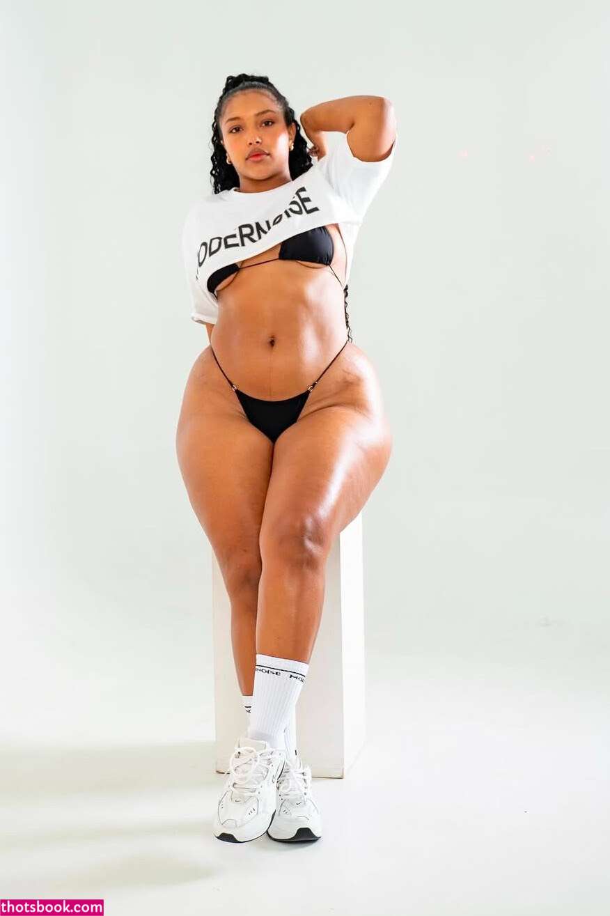 Thick baddie majovergarag Nude Leaks OnlyFans Photos #4 1435528