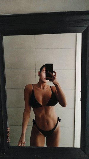 Lari Trezzini laritrezzini Nude Leaks OnlyFans Photos #2