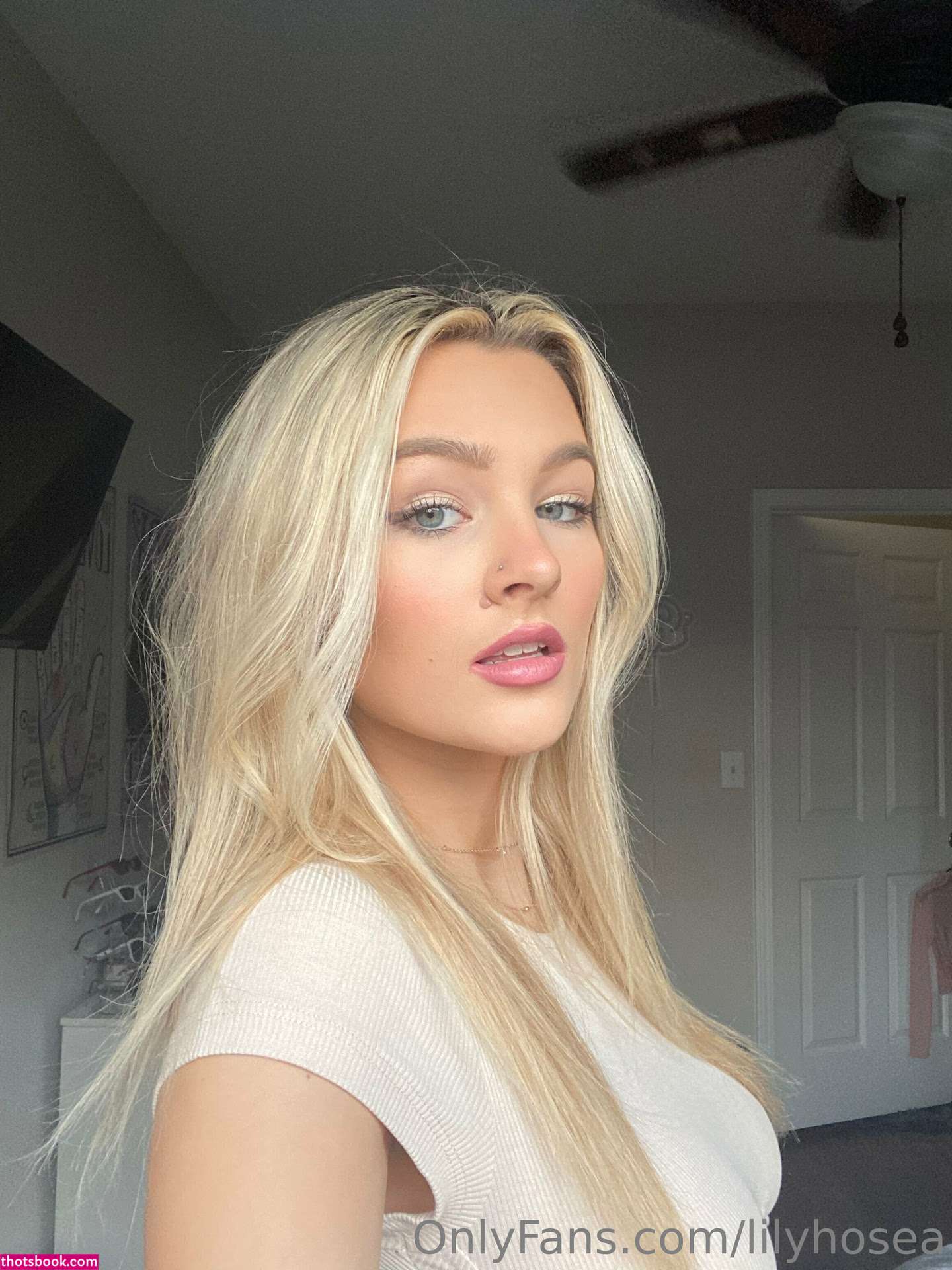 Lily Hosea Nude Photos #6 478355