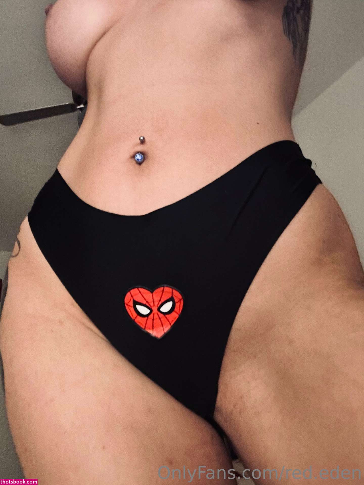 Queen Red Nude OnlyFans Photos #3 504627