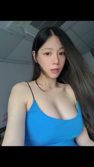 Emilyck Chan Nude OnlyFans Photos #2