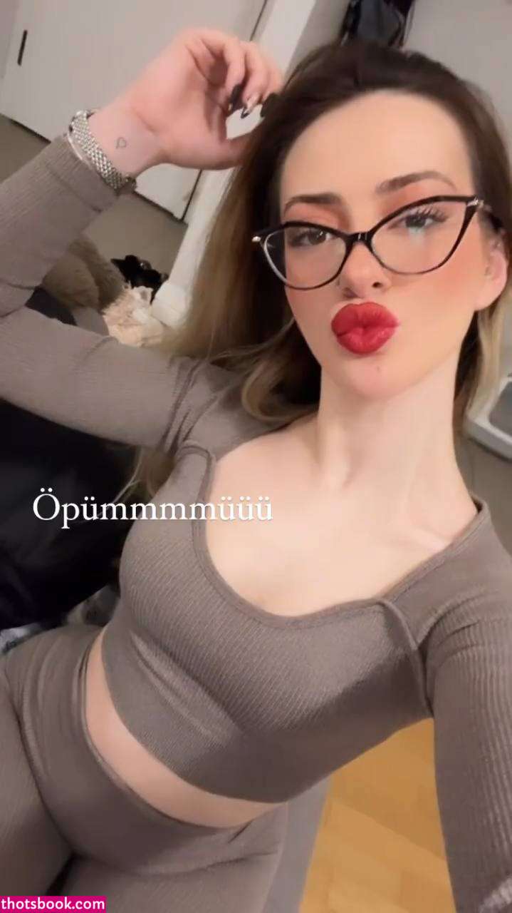 oznur guven oznurunuzz Nude OnlyFans Photos #1 474076