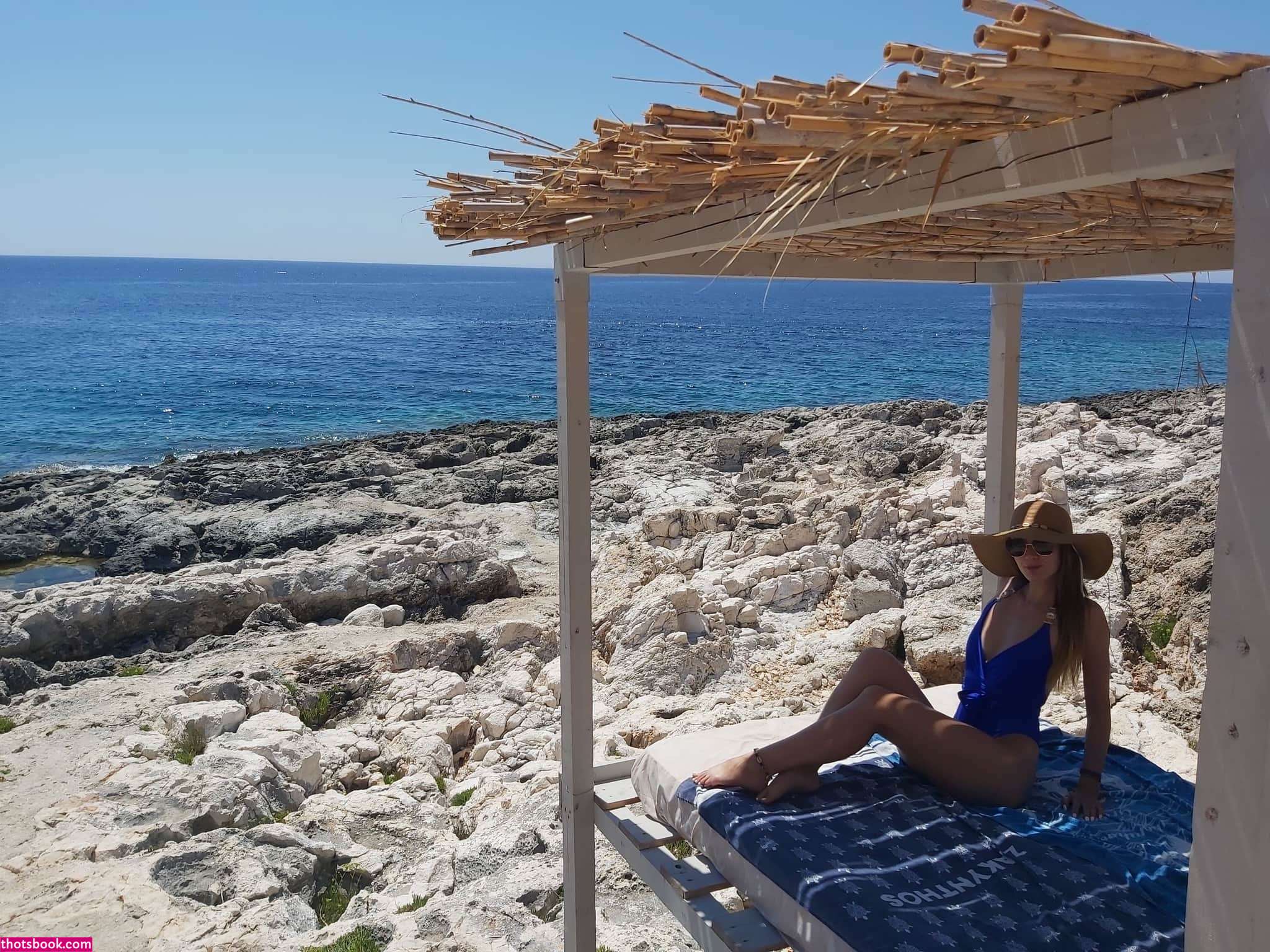 mirbee mirella mirbeemfc Nude Leaks OnlyFans Photos #11 1337177