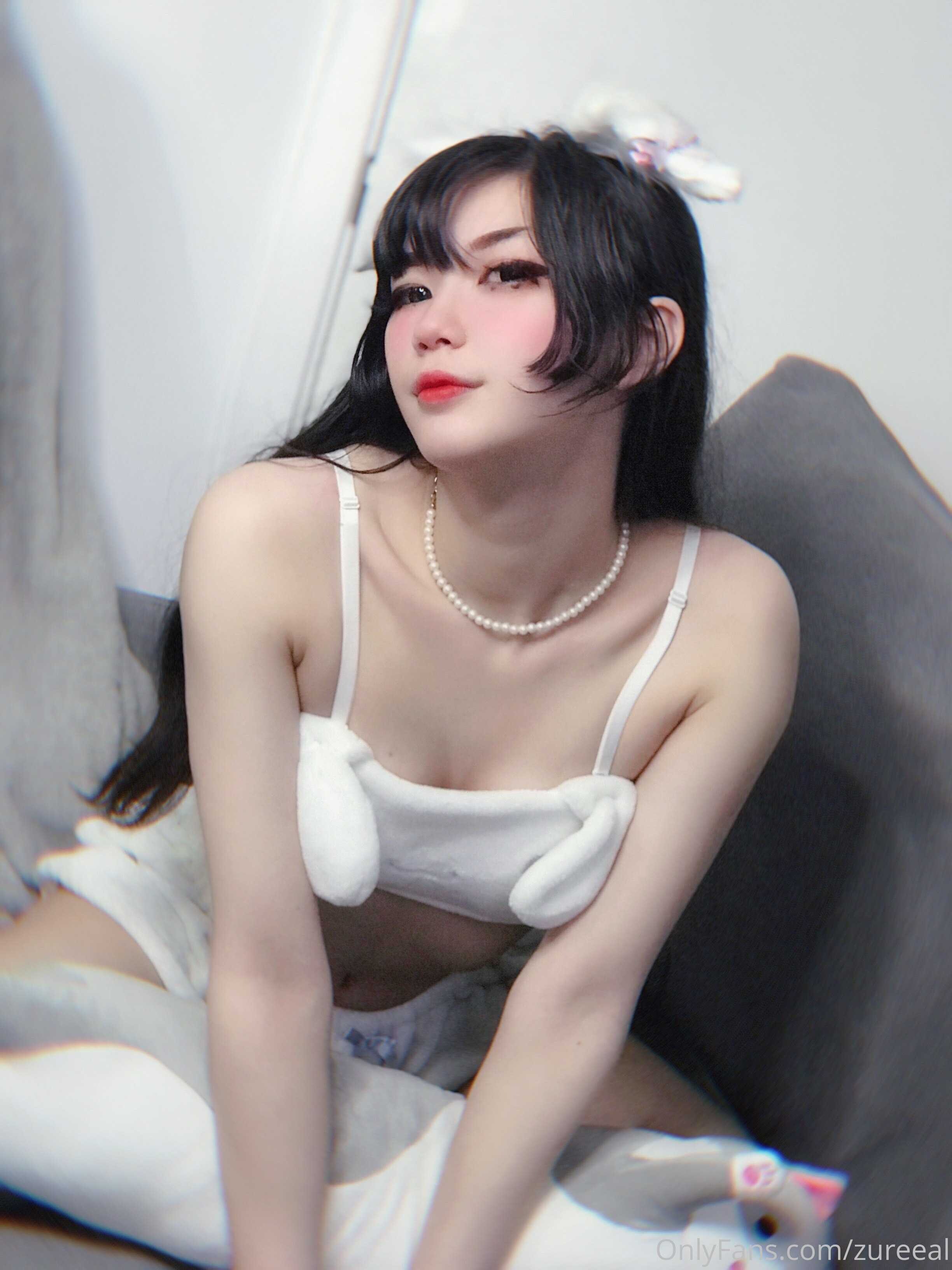 Zureeal Onlyfans Leaked Photos 97225