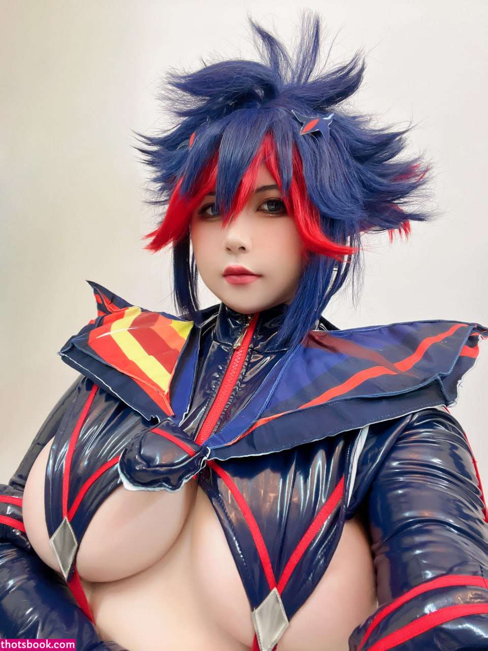 UyUy Photos #8 235820